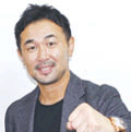 山中 慎介